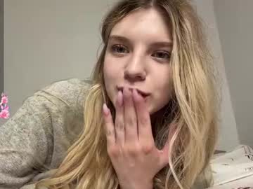 chloe_show