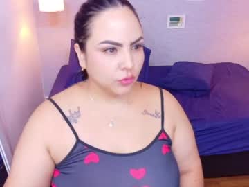 curvy_sexyvalen
