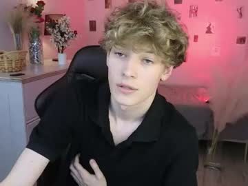 curly_twinkboy