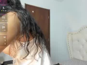 cutebustylatina