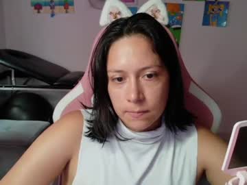 hot_mommymia