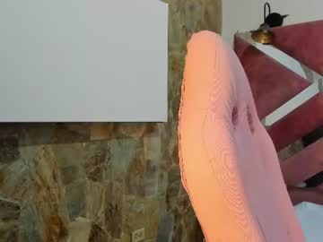 mia_savala_