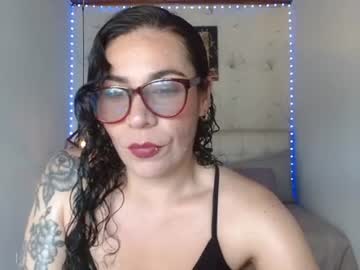 mia_velvet1