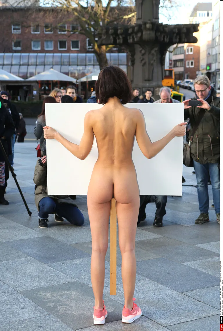Superslut Milo Moire Nude in Public — 8