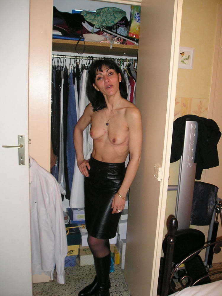 SMALL EMPTY SAGGY OR FLOPPY TITS # 1 — 9