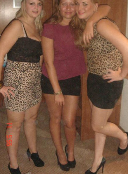British girls showing their sexy legs — 10